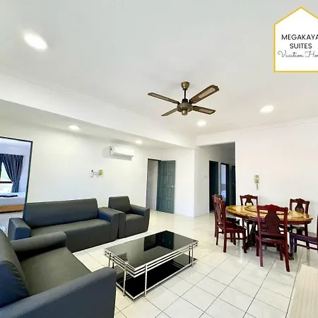 6 Bedrooms Penthouse Marina Court City Centre - 19Pax